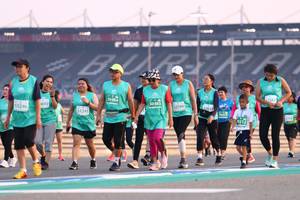 BIB: 0484, 50485, 692, 53246, 32799, 9832, 51245, 7041, 0312
                            <button type="button" onclick="openModal(10538929)" class="btn btn-primary btn-sm float-right btn-popup" data-toggle="modal" data-target=".modal-high-quality">
                        <i class="fas fa-shopping-cart"></i> Add to Cart
                    </button>
                                            <button type="button" onclick="isThisMe(10538929, true)" class="btn btn-success btn-sm float-right btn-popup btn-isme hidden" data-toggle="tooltip" data-placement="bottom" title="นี่คือรูปของคุณใช่ไหม คลิกที่นี่เพื่อเอาเข้าอัลบั้ม">
                        <i class="fas fa-plus"></i> Add to album
                    </button>
                    <button type="button" onclick="isThisMe(10538929, false)" class="btn btn-warning btn-sm float-right btn-popup btn-isnotme hidden">
                        <i class="fas fa-ban"></i> Remove from album
                    </button>