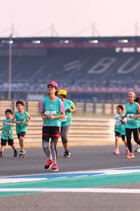 BIB: 5220, 0012
                            <button type="button" onclick="openModal(10534176)" class="btn btn-primary btn-sm float-right btn-popup" data-toggle="modal" data-target=".modal-high-quality">
                        <i class="fas fa-shopping-cart"></i> Add to Cart
                    </button>
                                            <button type="button" onclick="isThisMe(10534176, true)" class="btn btn-success btn-sm float-right btn-popup btn-isme hidden" data-toggle="tooltip" data-placement="bottom" title="นี่คือรูปของคุณใช่ไหม คลิกที่นี่เพื่อเอาเข้าอัลบั้ม">
                        <i class="fas fa-plus"></i> Add to album
                    </button>
                    <button type="button" onclick="isThisMe(10534176, false)" class="btn btn-warning btn-sm float-right btn-popup btn-isnotme hidden">
                        <i class="fas fa-ban"></i> Remove from album
                    </button>