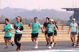 BIB: 50528, 51661, 52508, 0459
                            <button type="button" onclick="openModal(10529910)" class="btn btn-primary btn-sm float-right btn-popup" data-toggle="modal" data-target=".modal-high-quality">
                        <i class="fas fa-shopping-cart"></i> Add to Cart
                    </button>
                                            <button type="button" onclick="isThisMe(10529910, true)" class="btn btn-success btn-sm float-right btn-popup btn-isme hidden" data-toggle="tooltip" data-placement="bottom" title="นี่คือรูปของคุณใช่ไหม คลิกที่นี่เพื่อเอาเข้าอัลบั้ม">
                        <i class="fas fa-plus"></i> Add to album
                    </button>
                    <button type="button" onclick="isThisMe(10529910, false)" class="btn btn-warning btn-sm float-right btn-popup btn-isnotme hidden">
                        <i class="fas fa-ban"></i> Remove from album
                    </button>