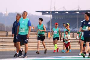 BIB: 50321, 191, 50676, 1739
                            <button type="button" onclick="openModal(10562510)" class="btn btn-primary btn-sm float-right btn-popup" data-toggle="modal" data-target=".modal-high-quality">
                        <i class="fas fa-shopping-cart"></i> Add to Cart
                    </button>
                                            <button type="button" onclick="isThisMe(10562510, true)" class="btn btn-success btn-sm float-right btn-popup btn-isme hidden" data-toggle="tooltip" data-placement="bottom" title="นี่คือรูปของคุณใช่ไหม คลิกที่นี่เพื่อเอาเข้าอัลบั้ม">
                        <i class="fas fa-plus"></i> Add to album
                    </button>
                    <button type="button" onclick="isThisMe(10562510, false)" class="btn btn-warning btn-sm float-right btn-popup btn-isnotme hidden">
                        <i class="fas fa-ban"></i> Remove from album
                    </button>