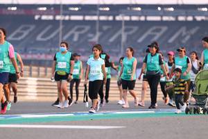 BIB: 1272, 53138, 707
                            <button type="button" onclick="openModal(10540317)" class="btn btn-primary btn-sm float-right btn-popup" data-toggle="modal" data-target=".modal-high-quality">
                        <i class="fas fa-shopping-cart"></i> Add to Cart
                    </button>
                                            <button type="button" onclick="isThisMe(10540317, true)" class="btn btn-success btn-sm float-right btn-popup btn-isme hidden" data-toggle="tooltip" data-placement="bottom" title="นี่คือรูปของคุณใช่ไหม คลิกที่นี่เพื่อเอาเข้าอัลบั้ม">
                        <i class="fas fa-plus"></i> Add to album
                    </button>
                    <button type="button" onclick="isThisMe(10540317, false)" class="btn btn-warning btn-sm float-right btn-popup btn-isnotme hidden">
                        <i class="fas fa-ban"></i> Remove from album
                    </button>