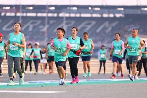 BIB: 852, 50867, 50215
                            <button type="button" onclick="openModal(10540244)" class="btn btn-primary btn-sm float-right btn-popup" data-toggle="modal" data-target=".modal-high-quality">
                        <i class="fas fa-shopping-cart"></i> Add to Cart
                    </button>
                                            <button type="button" onclick="isThisMe(10540244, true)" class="btn btn-success btn-sm float-right btn-popup btn-isme hidden" data-toggle="tooltip" data-placement="bottom" title="นี่คือรูปของคุณใช่ไหม คลิกที่นี่เพื่อเอาเข้าอัลบั้ม">
                        <i class="fas fa-plus"></i> Add to album
                    </button>
                    <button type="button" onclick="isThisMe(10540244, false)" class="btn btn-warning btn-sm float-right btn-popup btn-isnotme hidden">
                        <i class="fas fa-ban"></i> Remove from album
                    </button>