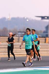 BIB: 51733, 3407
                            <button type="button" onclick="openModal(10534163)" class="btn btn-primary btn-sm float-right btn-popup" data-toggle="modal" data-target=".modal-high-quality">
                        <i class="fas fa-shopping-cart"></i> Add to Cart
                    </button>
                                            <button type="button" onclick="isThisMe(10534163, true)" class="btn btn-success btn-sm float-right btn-popup btn-isme hidden" data-toggle="tooltip" data-placement="bottom" title="นี่คือรูปของคุณใช่ไหม คลิกที่นี่เพื่อเอาเข้าอัลบั้ม">
                        <i class="fas fa-plus"></i> Add to album
                    </button>
                    <button type="button" onclick="isThisMe(10534163, false)" class="btn btn-warning btn-sm float-right btn-popup btn-isnotme hidden">
                        <i class="fas fa-ban"></i> Remove from album
                    </button>