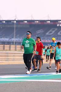 BIB: 50356, 500, 1862
                            <button type="button" onclick="openModal(10538776)" class="btn btn-primary btn-sm float-right btn-popup" data-toggle="modal" data-target=".modal-high-quality">
                        <i class="fas fa-shopping-cart"></i> Add to Cart
                    </button>
                                            <button type="button" onclick="isThisMe(10538776, true)" class="btn btn-success btn-sm float-right btn-popup btn-isme hidden" data-toggle="tooltip" data-placement="bottom" title="นี่คือรูปของคุณใช่ไหม คลิกที่นี่เพื่อเอาเข้าอัลบั้ม">
                        <i class="fas fa-plus"></i> Add to album
                    </button>
                    <button type="button" onclick="isThisMe(10538776, false)" class="btn btn-warning btn-sm float-right btn-popup btn-isnotme hidden">
                        <i class="fas fa-ban"></i> Remove from album
                    </button>