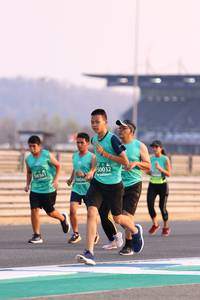 BIB: 50032, 50361, 006
                            <button type="button" onclick="openModal(10532898)" class="btn btn-primary btn-sm float-right btn-popup" data-toggle="modal" data-target=".modal-high-quality">
                        <i class="fas fa-shopping-cart"></i> Add to Cart
                    </button>
                                            <button type="button" onclick="isThisMe(10532898, true)" class="btn btn-success btn-sm float-right btn-popup btn-isme hidden" data-toggle="tooltip" data-placement="bottom" title="นี่คือรูปของคุณใช่ไหม คลิกที่นี่เพื่อเอาเข้าอัลบั้ม">
                        <i class="fas fa-plus"></i> Add to album
                    </button>
                    <button type="button" onclick="isThisMe(10532898, false)" class="btn btn-warning btn-sm float-right btn-popup btn-isnotme hidden">
                        <i class="fas fa-ban"></i> Remove from album
                    </button>