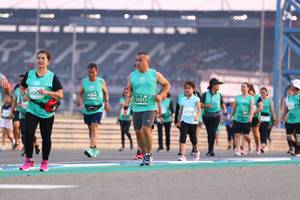 BIB: 0394, 50215, 51138
                            <button type="button" onclick="openModal(10540250)" class="btn btn-primary btn-sm float-right btn-popup" data-toggle="modal" data-target=".modal-high-quality">
                        <i class="fas fa-shopping-cart"></i> Add to Cart
                    </button>
                                            <button type="button" onclick="isThisMe(10540250, true)" class="btn btn-success btn-sm float-right btn-popup btn-isme hidden" data-toggle="tooltip" data-placement="bottom" title="นี่คือรูปของคุณใช่ไหม คลิกที่นี่เพื่อเอาเข้าอัลบั้ม">
                        <i class="fas fa-plus"></i> Add to album
                    </button>
                    <button type="button" onclick="isThisMe(10540250, false)" class="btn btn-warning btn-sm float-right btn-popup btn-isnotme hidden">
                        <i class="fas fa-ban"></i> Remove from album
                    </button>