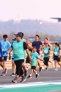 BIB: 83364, 020
                            <button type="button" onclick="openModal(10528752)" class="btn btn-primary btn-sm float-right btn-popup" data-toggle="modal" data-target=".modal-high-quality">
                        <i class="fas fa-shopping-cart"></i> Add to Cart
                    </button>
                                            <button type="button" onclick="isThisMe(10528752, true)" class="btn btn-success btn-sm float-right btn-popup btn-isme hidden" data-toggle="tooltip" data-placement="bottom" title="นี่คือรูปของคุณใช่ไหม คลิกที่นี่เพื่อเอาเข้าอัลบั้ม">
                        <i class="fas fa-plus"></i> Add to album
                    </button>
                    <button type="button" onclick="isThisMe(10528752, false)" class="btn btn-warning btn-sm float-right btn-popup btn-isnotme hidden">
                        <i class="fas fa-ban"></i> Remove from album
                    </button>