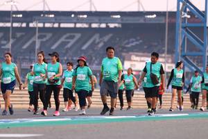 BIB: 50491, 451211, 83378, 52439
                            <button type="button" onclick="openModal(10539123)" class="btn btn-primary btn-sm float-right btn-popup" data-toggle="modal" data-target=".modal-high-quality">
                        <i class="fas fa-shopping-cart"></i> Add to Cart
                    </button>
                                            <button type="button" onclick="isThisMe(10539123, true)" class="btn btn-success btn-sm float-right btn-popup btn-isme hidden" data-toggle="tooltip" data-placement="bottom" title="นี่คือรูปของคุณใช่ไหม คลิกที่นี่เพื่อเอาเข้าอัลบั้ม">
                        <i class="fas fa-plus"></i> Add to album
                    </button>
                    <button type="button" onclick="isThisMe(10539123, false)" class="btn btn-warning btn-sm float-right btn-popup btn-isnotme hidden">
                        <i class="fas fa-ban"></i> Remove from album
                    </button>