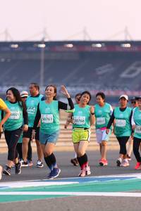 BIB: 52093, 50763, 50768, 0857, 53237
                            <button type="button" onclick="openModal(10538295)" class="btn btn-primary btn-sm float-right btn-popup" data-toggle="modal" data-target=".modal-high-quality">
                        <i class="fas fa-shopping-cart"></i> Add to Cart
                    </button>
                                            <button type="button" onclick="isThisMe(10538295, true)" class="btn btn-success btn-sm float-right btn-popup btn-isme hidden" data-toggle="tooltip" data-placement="bottom" title="นี่คือรูปของคุณใช่ไหม คลิกที่นี่เพื่อเอาเข้าอัลบั้ม">
                        <i class="fas fa-plus"></i> Add to album
                    </button>
                    <button type="button" onclick="isThisMe(10538295, false)" class="btn btn-warning btn-sm float-right btn-popup btn-isnotme hidden">
                        <i class="fas fa-ban"></i> Remove from album
                    </button>