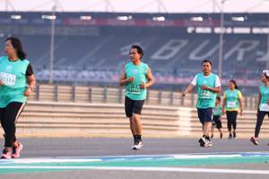 BIB: 1314, 1940, 51919
                            <button type="button" onclick="openModal(10556923)" class="btn btn-primary btn-sm float-right btn-popup" data-toggle="modal" data-target=".modal-high-quality">
                        <i class="fas fa-shopping-cart"></i> Add to Cart
                    </button>
                                            <button type="button" onclick="isThisMe(10556923, true)" class="btn btn-success btn-sm float-right btn-popup btn-isme hidden" data-toggle="tooltip" data-placement="bottom" title="นี่คือรูปของคุณใช่ไหม คลิกที่นี่เพื่อเอาเข้าอัลบั้ม">
                        <i class="fas fa-plus"></i> Add to album
                    </button>
                    <button type="button" onclick="isThisMe(10556923, false)" class="btn btn-warning btn-sm float-right btn-popup btn-isnotme hidden">
                        <i class="fas fa-ban"></i> Remove from album
                    </button>