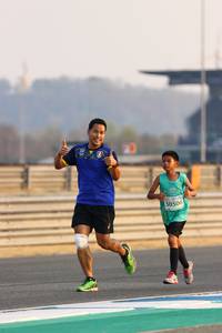 BIB: 0506
                            <button type="button" onclick="openModal(10527291)" class="btn btn-primary btn-sm float-right btn-popup" data-toggle="modal" data-target=".modal-high-quality">
                        <i class="fas fa-shopping-cart"></i> Add to Cart
                    </button>
                                            <button type="button" onclick="isThisMe(10527291, true)" class="btn btn-success btn-sm float-right btn-popup btn-isme hidden" data-toggle="tooltip" data-placement="bottom" title="นี่คือรูปของคุณใช่ไหม คลิกที่นี่เพื่อเอาเข้าอัลบั้ม">
                        <i class="fas fa-plus"></i> Add to album
                    </button>
                    <button type="button" onclick="isThisMe(10527291, false)" class="btn btn-warning btn-sm float-right btn-popup btn-isnotme hidden">
                        <i class="fas fa-ban"></i> Remove from album
                    </button>