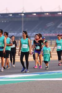 BIB: 97013, 50731, 095, 51511
                            <button type="button" onclick="openModal(10534271)" class="btn btn-primary btn-sm float-right btn-popup" data-toggle="modal" data-target=".modal-high-quality">
                        <i class="fas fa-shopping-cart"></i> Add to Cart
                    </button>
                                            <button type="button" onclick="isThisMe(10534271, true)" class="btn btn-success btn-sm float-right btn-popup btn-isme hidden" data-toggle="tooltip" data-placement="bottom" title="นี่คือรูปของคุณใช่ไหม คลิกที่นี่เพื่อเอาเข้าอัลบั้ม">
                        <i class="fas fa-plus"></i> Add to album
                    </button>
                    <button type="button" onclick="isThisMe(10534271, false)" class="btn btn-warning btn-sm float-right btn-popup btn-isnotme hidden">
                        <i class="fas fa-ban"></i> Remove from album
                    </button>