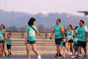 BIB: 50513
                            <button type="button" onclick="openModal(10544368)" class="btn btn-primary btn-sm float-right btn-popup" data-toggle="modal" data-target=".modal-high-quality">
                        <i class="fas fa-shopping-cart"></i> Add to Cart
                    </button>
                                            <button type="button" onclick="isThisMe(10544368, true)" class="btn btn-success btn-sm float-right btn-popup btn-isme hidden" data-toggle="tooltip" data-placement="bottom" title="นี่คือรูปของคุณใช่ไหม คลิกที่นี่เพื่อเอาเข้าอัลบั้ม">
                        <i class="fas fa-plus"></i> Add to album
                    </button>
                    <button type="button" onclick="isThisMe(10544368, false)" class="btn btn-warning btn-sm float-right btn-popup btn-isnotme hidden">
                        <i class="fas fa-ban"></i> Remove from album
                    </button>