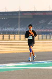 BIB: 52600
                            <button type="button" onclick="openModal(10519338)" class="btn btn-primary btn-sm float-right btn-popup" data-toggle="modal" data-target=".modal-high-quality">
                        <i class="fas fa-shopping-cart"></i> Add to Cart
                    </button>
                                            <button type="button" onclick="isThisMe(10519338, true)" class="btn btn-success btn-sm float-right btn-popup btn-isme hidden" data-toggle="tooltip" data-placement="bottom" title="นี่คือรูปของคุณใช่ไหม คลิกที่นี่เพื่อเอาเข้าอัลบั้ม">
                        <i class="fas fa-plus"></i> Add to album
                    </button>
                    <button type="button" onclick="isThisMe(10519338, false)" class="btn btn-warning btn-sm float-right btn-popup btn-isnotme hidden">
                        <i class="fas fa-ban"></i> Remove from album
                    </button>