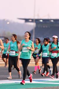 BIB: 52494, 52924, 2445
                            <button type="button" onclick="openModal(10530344)" class="btn btn-primary btn-sm float-right btn-popup" data-toggle="modal" data-target=".modal-high-quality">
                        <i class="fas fa-shopping-cart"></i> Add to Cart
                    </button>
                                            <button type="button" onclick="isThisMe(10530344, true)" class="btn btn-success btn-sm float-right btn-popup btn-isme hidden" data-toggle="tooltip" data-placement="bottom" title="นี่คือรูปของคุณใช่ไหม คลิกที่นี่เพื่อเอาเข้าอัลบั้ม">
                        <i class="fas fa-plus"></i> Add to album
                    </button>
                    <button type="button" onclick="isThisMe(10530344, false)" class="btn btn-warning btn-sm float-right btn-popup btn-isnotme hidden">
                        <i class="fas fa-ban"></i> Remove from album
                    </button>