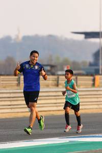 BIB: 50506
                            <button type="button" onclick="openModal(10527389)" class="btn btn-primary btn-sm float-right btn-popup" data-toggle="modal" data-target=".modal-high-quality">
                        <i class="fas fa-shopping-cart"></i> Add to Cart
                    </button>
                                            <button type="button" onclick="isThisMe(10527389, true)" class="btn btn-success btn-sm float-right btn-popup btn-isme hidden" data-toggle="tooltip" data-placement="bottom" title="นี่คือรูปของคุณใช่ไหม คลิกที่นี่เพื่อเอาเข้าอัลบั้ม">
                        <i class="fas fa-plus"></i> Add to album
                    </button>
                    <button type="button" onclick="isThisMe(10527389, false)" class="btn btn-warning btn-sm float-right btn-popup btn-isnotme hidden">
                        <i class="fas fa-ban"></i> Remove from album
                    </button>