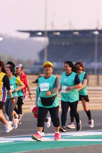 BIB: 63266
                            <button type="button" onclick="openModal(10531621)" class="btn btn-primary btn-sm float-right btn-popup" data-toggle="modal" data-target=".modal-high-quality">
                        <i class="fas fa-shopping-cart"></i> Add to Cart
                    </button>
                                            <button type="button" onclick="isThisMe(10531621, true)" class="btn btn-success btn-sm float-right btn-popup btn-isme hidden" data-toggle="tooltip" data-placement="bottom" title="นี่คือรูปของคุณใช่ไหม คลิกที่นี่เพื่อเอาเข้าอัลบั้ม">
                        <i class="fas fa-plus"></i> Add to album
                    </button>
                    <button type="button" onclick="isThisMe(10531621, false)" class="btn btn-warning btn-sm float-right btn-popup btn-isnotme hidden">
                        <i class="fas fa-ban"></i> Remove from album
                    </button>