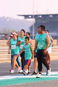 BIB: 3390, 523, 53032
                            <button type="button" onclick="openModal(10528961)" class="btn btn-primary btn-sm float-right btn-popup" data-toggle="modal" data-target=".modal-high-quality">
                        <i class="fas fa-shopping-cart"></i> Add to Cart
                    </button>
                                            <button type="button" onclick="isThisMe(10528961, true)" class="btn btn-success btn-sm float-right btn-popup btn-isme hidden" data-toggle="tooltip" data-placement="bottom" title="นี่คือรูปของคุณใช่ไหม คลิกที่นี่เพื่อเอาเข้าอัลบั้ม">
                        <i class="fas fa-plus"></i> Add to album
                    </button>
                    <button type="button" onclick="isThisMe(10528961, false)" class="btn btn-warning btn-sm float-right btn-popup btn-isnotme hidden">
                        <i class="fas fa-ban"></i> Remove from album
                    </button>