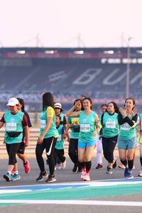 BIB: 000, 50763, 50758, 73050
                            <button type="button" onclick="openModal(10538247)" class="btn btn-primary btn-sm float-right btn-popup" data-toggle="modal" data-target=".modal-high-quality">
                        <i class="fas fa-shopping-cart"></i> Add to Cart
                    </button>
                                            <button type="button" onclick="isThisMe(10538247, true)" class="btn btn-success btn-sm float-right btn-popup btn-isme hidden" data-toggle="tooltip" data-placement="bottom" title="นี่คือรูปของคุณใช่ไหม คลิกที่นี่เพื่อเอาเข้าอัลบั้ม">
                        <i class="fas fa-plus"></i> Add to album
                    </button>
                    <button type="button" onclick="isThisMe(10538247, false)" class="btn btn-warning btn-sm float-right btn-popup btn-isnotme hidden">
                        <i class="fas fa-ban"></i> Remove from album
                    </button>