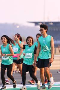 BIB: 51328, 51932, 52493, 52387
                            <button type="button" onclick="openModal(10530440)" class="btn btn-primary btn-sm float-right btn-popup" data-toggle="modal" data-target=".modal-high-quality">
                        <i class="fas fa-shopping-cart"></i> Add to Cart
                    </button>
                                            <button type="button" onclick="isThisMe(10530440, true)" class="btn btn-success btn-sm float-right btn-popup btn-isme hidden" data-toggle="tooltip" data-placement="bottom" title="นี่คือรูปของคุณใช่ไหม คลิกที่นี่เพื่อเอาเข้าอัลบั้ม">
                        <i class="fas fa-plus"></i> Add to album
                    </button>
                    <button type="button" onclick="isThisMe(10530440, false)" class="btn btn-warning btn-sm float-right btn-popup btn-isnotme hidden">
                        <i class="fas fa-ban"></i> Remove from album
                    </button>