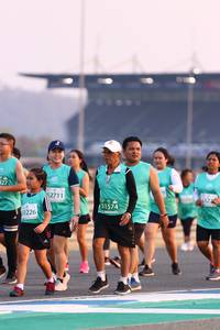 BIB: 327, 2711, 322, 51574, 1226
                            <button type="button" onclick="openModal(10537728)" class="btn btn-primary btn-sm float-right btn-popup" data-toggle="modal" data-target=".modal-high-quality">
                        <i class="fas fa-shopping-cart"></i> Add to Cart
                    </button>
                                            <button type="button" onclick="isThisMe(10537728, true)" class="btn btn-success btn-sm float-right btn-popup btn-isme hidden" data-toggle="tooltip" data-placement="bottom" title="นี่คือรูปของคุณใช่ไหม คลิกที่นี่เพื่อเอาเข้าอัลบั้ม">
                        <i class="fas fa-plus"></i> Add to album
                    </button>
                    <button type="button" onclick="isThisMe(10537728, false)" class="btn btn-warning btn-sm float-right btn-popup btn-isnotme hidden">
                        <i class="fas fa-ban"></i> Remove from album
                    </button>