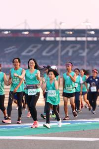 BIB: 51646, 51686, 50685, 50567
                            <button type="button" onclick="openModal(10537943)" class="btn btn-primary btn-sm float-right btn-popup" data-toggle="modal" data-target=".modal-high-quality">
                        <i class="fas fa-shopping-cart"></i> Add to Cart
                    </button>
                                            <button type="button" onclick="isThisMe(10537943, true)" class="btn btn-success btn-sm float-right btn-popup btn-isme hidden" data-toggle="tooltip" data-placement="bottom" title="นี่คือรูปของคุณใช่ไหม คลิกที่นี่เพื่อเอาเข้าอัลบั้ม">
                        <i class="fas fa-plus"></i> Add to album
                    </button>
                    <button type="button" onclick="isThisMe(10537943, false)" class="btn btn-warning btn-sm float-right btn-popup btn-isnotme hidden">
                        <i class="fas fa-ban"></i> Remove from album
                    </button>