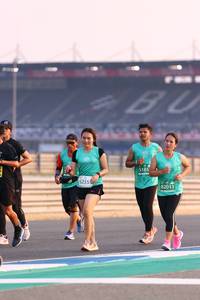 BIB: 5185, 52355, 82011
                            <button type="button" onclick="openModal(10532368)" class="btn btn-primary btn-sm float-right btn-popup" data-toggle="modal" data-target=".modal-high-quality">
                        <i class="fas fa-shopping-cart"></i> Add to Cart
                    </button>
                                            <button type="button" onclick="isThisMe(10532368, true)" class="btn btn-success btn-sm float-right btn-popup btn-isme hidden" data-toggle="tooltip" data-placement="bottom" title="นี่คือรูปของคุณใช่ไหม คลิกที่นี่เพื่อเอาเข้าอัลบั้ม">
                        <i class="fas fa-plus"></i> Add to album
                    </button>
                    <button type="button" onclick="isThisMe(10532368, false)" class="btn btn-warning btn-sm float-right btn-popup btn-isnotme hidden">
                        <i class="fas fa-ban"></i> Remove from album
                    </button>