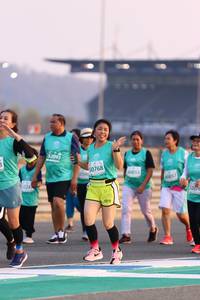 BIB: 52093, 50768, 0855, 5267, 224
                            <button type="button" onclick="openModal(10534817)" class="btn btn-primary btn-sm float-right btn-popup" data-toggle="modal" data-target=".modal-high-quality">
                        <i class="fas fa-shopping-cart"></i> Add to Cart
                    </button>
                                            <button type="button" onclick="isThisMe(10534817, true)" class="btn btn-success btn-sm float-right btn-popup btn-isme hidden" data-toggle="tooltip" data-placement="bottom" title="นี่คือรูปของคุณใช่ไหม คลิกที่นี่เพื่อเอาเข้าอัลบั้ม">
                        <i class="fas fa-plus"></i> Add to album
                    </button>
                    <button type="button" onclick="isThisMe(10534817, false)" class="btn btn-warning btn-sm float-right btn-popup btn-isnotme hidden">
                        <i class="fas fa-ban"></i> Remove from album
                    </button>