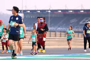 BIB: 52271, 3739
                            <button type="button" onclick="openModal(10563044)" class="btn btn-primary btn-sm float-right btn-popup" data-toggle="modal" data-target=".modal-high-quality">
                        <i class="fas fa-shopping-cart"></i> Add to Cart
                    </button>
                                            <button type="button" onclick="isThisMe(10563044, true)" class="btn btn-success btn-sm float-right btn-popup btn-isme hidden" data-toggle="tooltip" data-placement="bottom" title="นี่คือรูปของคุณใช่ไหม คลิกที่นี่เพื่อเอาเข้าอัลบั้ม">
                        <i class="fas fa-plus"></i> Add to album
                    </button>
                    <button type="button" onclick="isThisMe(10563044, false)" class="btn btn-warning btn-sm float-right btn-popup btn-isnotme hidden">
                        <i class="fas fa-ban"></i> Remove from album
                    </button>