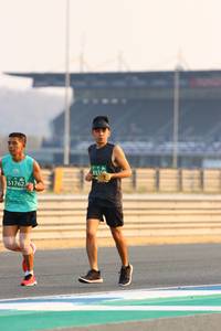 BIB: 333, 51762
                            <button type="button" onclick="openModal(10528608)" class="btn btn-primary btn-sm float-right btn-popup" data-toggle="modal" data-target=".modal-high-quality">
                        <i class="fas fa-shopping-cart"></i> Add to Cart
                    </button>
                                            <button type="button" onclick="isThisMe(10528608, true)" class="btn btn-success btn-sm float-right btn-popup btn-isme hidden" data-toggle="tooltip" data-placement="bottom" title="นี่คือรูปของคุณใช่ไหม คลิกที่นี่เพื่อเอาเข้าอัลบั้ม">
                        <i class="fas fa-plus"></i> Add to album
                    </button>
                    <button type="button" onclick="isThisMe(10528608, false)" class="btn btn-warning btn-sm float-right btn-popup btn-isnotme hidden">
                        <i class="fas fa-ban"></i> Remove from album
                    </button>