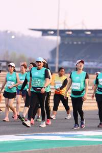 BIB: 51915, 52993, 228
                            <button type="button" onclick="openModal(10537006)" class="btn btn-primary btn-sm float-right btn-popup" data-toggle="modal" data-target=".modal-high-quality">
                        <i class="fas fa-shopping-cart"></i> Add to Cart
                    </button>
                                            <button type="button" onclick="isThisMe(10537006, true)" class="btn btn-success btn-sm float-right btn-popup btn-isme hidden" data-toggle="tooltip" data-placement="bottom" title="นี่คือรูปของคุณใช่ไหม คลิกที่นี่เพื่อเอาเข้าอัลบั้ม">
                        <i class="fas fa-plus"></i> Add to album
                    </button>
                    <button type="button" onclick="isThisMe(10537006, false)" class="btn btn-warning btn-sm float-right btn-popup btn-isnotme hidden">
                        <i class="fas fa-ban"></i> Remove from album
                    </button>