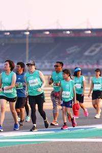 BIB: 50803, 673, 2576, 81268
                            <button type="button" onclick="openModal(10524065)" class="btn btn-primary btn-sm float-right btn-popup" data-toggle="modal" data-target=".modal-high-quality">
                        <i class="fas fa-shopping-cart"></i> Add to Cart
                    </button>
                                            <button type="button" onclick="isThisMe(10524065, true)" class="btn btn-success btn-sm float-right btn-popup btn-isme hidden" data-toggle="tooltip" data-placement="bottom" title="นี่คือรูปของคุณใช่ไหม คลิกที่นี่เพื่อเอาเข้าอัลบั้ม">
                        <i class="fas fa-plus"></i> Add to album
                    </button>
                    <button type="button" onclick="isThisMe(10524065, false)" class="btn btn-warning btn-sm float-right btn-popup btn-isnotme hidden">
                        <i class="fas fa-ban"></i> Remove from album
                    </button>