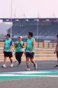 BIB: 50359, 52031, 0492
                            <button type="button" onclick="openModal(10534945)" class="btn btn-primary btn-sm float-right btn-popup" data-toggle="modal" data-target=".modal-high-quality">
                        <i class="fas fa-shopping-cart"></i> Add to Cart
                    </button>
                                            <button type="button" onclick="isThisMe(10534945, true)" class="btn btn-success btn-sm float-right btn-popup btn-isme hidden" data-toggle="tooltip" data-placement="bottom" title="นี่คือรูปของคุณใช่ไหม คลิกที่นี่เพื่อเอาเข้าอัลบั้ม">
                        <i class="fas fa-plus"></i> Add to album
                    </button>
                    <button type="button" onclick="isThisMe(10534945, false)" class="btn btn-warning btn-sm float-right btn-popup btn-isnotme hidden">
                        <i class="fas fa-ban"></i> Remove from album
                    </button>