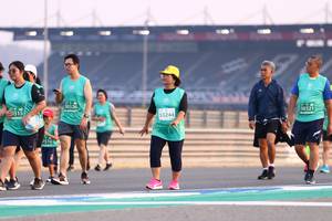 BIB: 50326, 50321, 315, 53244, 1510
                            <button type="button" onclick="openModal(10560999)" class="btn btn-primary btn-sm float-right btn-popup" data-toggle="modal" data-target=".modal-high-quality">
                        <i class="fas fa-shopping-cart"></i> Add to Cart
                    </button>
                                            <button type="button" onclick="isThisMe(10560999, true)" class="btn btn-success btn-sm float-right btn-popup btn-isme hidden" data-toggle="tooltip" data-placement="bottom" title="นี่คือรูปของคุณใช่ไหม คลิกที่นี่เพื่อเอาเข้าอัลบั้ม">
                        <i class="fas fa-plus"></i> Add to album
                    </button>
                    <button type="button" onclick="isThisMe(10560999, false)" class="btn btn-warning btn-sm float-right btn-popup btn-isnotme hidden">
                        <i class="fas fa-ban"></i> Remove from album
                    </button>