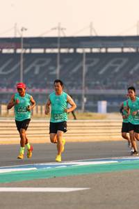 BIB: 1585, 50355
                            <button type="button" onclick="openModal(10522027)" class="btn btn-primary btn-sm float-right btn-popup" data-toggle="modal" data-target=".modal-high-quality">
                        <i class="fas fa-shopping-cart"></i> Add to Cart
                    </button>
                                            <button type="button" onclick="isThisMe(10522027, true)" class="btn btn-success btn-sm float-right btn-popup btn-isme hidden" data-toggle="tooltip" data-placement="bottom" title="นี่คือรูปของคุณใช่ไหม คลิกที่นี่เพื่อเอาเข้าอัลบั้ม">
                        <i class="fas fa-plus"></i> Add to album
                    </button>
                    <button type="button" onclick="isThisMe(10522027, false)" class="btn btn-warning btn-sm float-right btn-popup btn-isnotme hidden">
                        <i class="fas fa-ban"></i> Remove from album
                    </button>