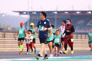 BIB: 52271
                            <button type="button" onclick="openModal(10562608)" class="btn btn-primary btn-sm float-right btn-popup" data-toggle="modal" data-target=".modal-high-quality">
                        <i class="fas fa-shopping-cart"></i> Add to Cart
                    </button>
                                            <button type="button" onclick="isThisMe(10562608, true)" class="btn btn-success btn-sm float-right btn-popup btn-isme hidden" data-toggle="tooltip" data-placement="bottom" title="นี่คือรูปของคุณใช่ไหม คลิกที่นี่เพื่อเอาเข้าอัลบั้ม">
                        <i class="fas fa-plus"></i> Add to album
                    </button>
                    <button type="button" onclick="isThisMe(10562608, false)" class="btn btn-warning btn-sm float-right btn-popup btn-isnotme hidden">
                        <i class="fas fa-ban"></i> Remove from album
                    </button>