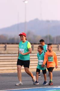 BIB: 137, 52085, 0518
                            <button type="button" onclick="openModal(10531988)" class="btn btn-primary btn-sm float-right btn-popup" data-toggle="modal" data-target=".modal-high-quality">
                        <i class="fas fa-shopping-cart"></i> Add to Cart
                    </button>
                                            <button type="button" onclick="isThisMe(10531988, true)" class="btn btn-success btn-sm float-right btn-popup btn-isme hidden" data-toggle="tooltip" data-placement="bottom" title="นี่คือรูปของคุณใช่ไหม คลิกที่นี่เพื่อเอาเข้าอัลบั้ม">
                        <i class="fas fa-plus"></i> Add to album
                    </button>
                    <button type="button" onclick="isThisMe(10531988, false)" class="btn btn-warning btn-sm float-right btn-popup btn-isnotme hidden">
                        <i class="fas fa-ban"></i> Remove from album
                    </button>