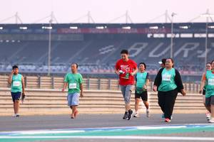 BIB: 1340, 512, 2559
                            <button type="button" onclick="openModal(10564750)" class="btn btn-primary btn-sm float-right btn-popup" data-toggle="modal" data-target=".modal-high-quality">
                        <i class="fas fa-shopping-cart"></i> Add to Cart
                    </button>
                                            <button type="button" onclick="isThisMe(10564750, true)" class="btn btn-success btn-sm float-right btn-popup btn-isme hidden" data-toggle="tooltip" data-placement="bottom" title="นี่คือรูปของคุณใช่ไหม คลิกที่นี่เพื่อเอาเข้าอัลบั้ม">
                        <i class="fas fa-plus"></i> Add to album
                    </button>
                    <button type="button" onclick="isThisMe(10564750, false)" class="btn btn-warning btn-sm float-right btn-popup btn-isnotme hidden">
                        <i class="fas fa-ban"></i> Remove from album
                    </button>