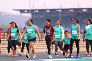 BIB: 53406, 53353, 53176, 53352, 525
                            <button type="button" onclick="openModal(10539662)" class="btn btn-primary btn-sm float-right btn-popup" data-toggle="modal" data-target=".modal-high-quality">
                        <i class="fas fa-shopping-cart"></i> Add to Cart
                    </button>
                                            <button type="button" onclick="isThisMe(10539662, true)" class="btn btn-success btn-sm float-right btn-popup btn-isme hidden" data-toggle="tooltip" data-placement="bottom" title="นี่คือรูปของคุณใช่ไหม คลิกที่นี่เพื่อเอาเข้าอัลบั้ม">
                        <i class="fas fa-plus"></i> Add to album
                    </button>
                    <button type="button" onclick="isThisMe(10539662, false)" class="btn btn-warning btn-sm float-right btn-popup btn-isnotme hidden">
                        <i class="fas fa-ban"></i> Remove from album
                    </button>