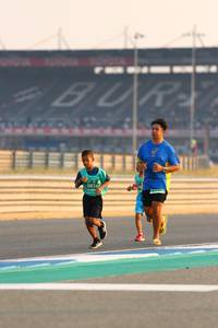 BIB: 5016
                            <button type="button" onclick="openModal(10521699)" class="btn btn-primary btn-sm float-right btn-popup" data-toggle="modal" data-target=".modal-high-quality">
                        <i class="fas fa-shopping-cart"></i> Add to Cart
                    </button>
                                            <button type="button" onclick="isThisMe(10521699, true)" class="btn btn-success btn-sm float-right btn-popup btn-isme hidden" data-toggle="tooltip" data-placement="bottom" title="นี่คือรูปของคุณใช่ไหม คลิกที่นี่เพื่อเอาเข้าอัลบั้ม">
                        <i class="fas fa-plus"></i> Add to album
                    </button>
                    <button type="button" onclick="isThisMe(10521699, false)" class="btn btn-warning btn-sm float-right btn-popup btn-isnotme hidden">
                        <i class="fas fa-ban"></i> Remove from album
                    </button>