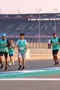 BIB: 5190, 005, 50053
                            <button type="button" onclick="openModal(10528963)" class="btn btn-primary btn-sm float-right btn-popup" data-toggle="modal" data-target=".modal-high-quality">
                        <i class="fas fa-shopping-cart"></i> Add to Cart
                    </button>
                                            <button type="button" onclick="isThisMe(10528963, true)" class="btn btn-success btn-sm float-right btn-popup btn-isme hidden" data-toggle="tooltip" data-placement="bottom" title="นี่คือรูปของคุณใช่ไหม คลิกที่นี่เพื่อเอาเข้าอัลบั้ม">
                        <i class="fas fa-plus"></i> Add to album
                    </button>
                    <button type="button" onclick="isThisMe(10528963, false)" class="btn btn-warning btn-sm float-right btn-popup btn-isnotme hidden">
                        <i class="fas fa-ban"></i> Remove from album
                    </button>