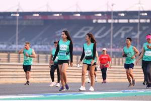 BIB: 52619, 50805, 3128, 065
                            <button type="button" onclick="openModal(10539300)" class="btn btn-primary btn-sm float-right btn-popup" data-toggle="modal" data-target=".modal-high-quality">
                        <i class="fas fa-shopping-cart"></i> Add to Cart
                    </button>
                                            <button type="button" onclick="isThisMe(10539300, true)" class="btn btn-success btn-sm float-right btn-popup btn-isme hidden" data-toggle="tooltip" data-placement="bottom" title="นี่คือรูปของคุณใช่ไหม คลิกที่นี่เพื่อเอาเข้าอัลบั้ม">
                        <i class="fas fa-plus"></i> Add to album
                    </button>
                    <button type="button" onclick="isThisMe(10539300, false)" class="btn btn-warning btn-sm float-right btn-popup btn-isnotme hidden">
                        <i class="fas fa-ban"></i> Remove from album
                    </button>