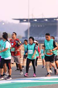 BIB: 473, 504, 2733
                            <button type="button" onclick="openModal(10532218)" class="btn btn-primary btn-sm float-right btn-popup" data-toggle="modal" data-target=".modal-high-quality">
                        <i class="fas fa-shopping-cart"></i> Add to Cart
                    </button>
                                            <button type="button" onclick="isThisMe(10532218, true)" class="btn btn-success btn-sm float-right btn-popup btn-isme hidden" data-toggle="tooltip" data-placement="bottom" title="นี่คือรูปของคุณใช่ไหม คลิกที่นี่เพื่อเอาเข้าอัลบั้ม">
                        <i class="fas fa-plus"></i> Add to album
                    </button>
                    <button type="button" onclick="isThisMe(10532218, false)" class="btn btn-warning btn-sm float-right btn-popup btn-isnotme hidden">
                        <i class="fas fa-ban"></i> Remove from album
                    </button>