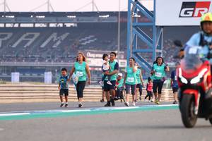 BIB: 
                            <button type="button" onclick="openModal(10535339)" class="btn btn-primary btn-sm float-right btn-popup" data-toggle="modal" data-target=".modal-high-quality">
                        <i class="fas fa-shopping-cart"></i> Add to Cart
                    </button>
                                            <button type="button" onclick="isThisMe(10535339, true)" class="btn btn-success btn-sm float-right btn-popup btn-isme hidden" data-toggle="tooltip" data-placement="bottom" title="นี่คือรูปของคุณใช่ไหม คลิกที่นี่เพื่อเอาเข้าอัลบั้ม">
                        <i class="fas fa-plus"></i> Add to album
                    </button>
                    <button type="button" onclick="isThisMe(10535339, false)" class="btn btn-warning btn-sm float-right btn-popup btn-isnotme hidden">
                        <i class="fas fa-ban"></i> Remove from album
                    </button>