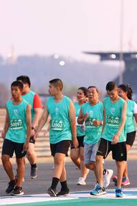 BIB: 1696, 176, 50097, 52002
                            <button type="button" onclick="openModal(10531633)" class="btn btn-primary btn-sm float-right btn-popup" data-toggle="modal" data-target=".modal-high-quality">
                        <i class="fas fa-shopping-cart"></i> Add to Cart
                    </button>
                                            <button type="button" onclick="isThisMe(10531633, true)" class="btn btn-success btn-sm float-right btn-popup btn-isme hidden" data-toggle="tooltip" data-placement="bottom" title="นี่คือรูปของคุณใช่ไหม คลิกที่นี่เพื่อเอาเข้าอัลบั้ม">
                        <i class="fas fa-plus"></i> Add to album
                    </button>
                    <button type="button" onclick="isThisMe(10531633, false)" class="btn btn-warning btn-sm float-right btn-popup btn-isnotme hidden">
                        <i class="fas fa-ban"></i> Remove from album
                    </button>