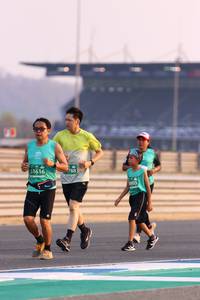 BIB: 1616, 1788, 0005
                            <button type="button" onclick="openModal(10533413)" class="btn btn-primary btn-sm float-right btn-popup" data-toggle="modal" data-target=".modal-high-quality">
                        <i class="fas fa-shopping-cart"></i> Add to Cart
                    </button>
                                            <button type="button" onclick="isThisMe(10533413, true)" class="btn btn-success btn-sm float-right btn-popup btn-isme hidden" data-toggle="tooltip" data-placement="bottom" title="นี่คือรูปของคุณใช่ไหม คลิกที่นี่เพื่อเอาเข้าอัลบั้ม">
                        <i class="fas fa-plus"></i> Add to album
                    </button>
                    <button type="button" onclick="isThisMe(10533413, false)" class="btn btn-warning btn-sm float-right btn-popup btn-isnotme hidden">
                        <i class="fas fa-ban"></i> Remove from album
                    </button>