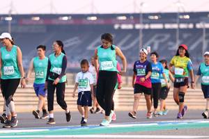 BIB: 52582, 283, 216, 52799, 1783, 1760, 70417, 70312
                            <button type="button" onclick="openModal(10539034)" class="btn btn-primary btn-sm float-right btn-popup" data-toggle="modal" data-target=".modal-high-quality">
                        <i class="fas fa-shopping-cart"></i> Add to Cart
                    </button>
                                            <button type="button" onclick="isThisMe(10539034, true)" class="btn btn-success btn-sm float-right btn-popup btn-isme hidden" data-toggle="tooltip" data-placement="bottom" title="นี่คือรูปของคุณใช่ไหม คลิกที่นี่เพื่อเอาเข้าอัลบั้ม">
                        <i class="fas fa-plus"></i> Add to album
                    </button>
                    <button type="button" onclick="isThisMe(10539034, false)" class="btn btn-warning btn-sm float-right btn-popup btn-isnotme hidden">
                        <i class="fas fa-ban"></i> Remove from album
                    </button>