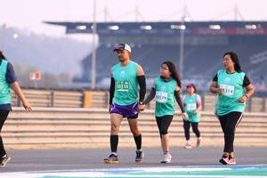 BIB: 314, 50318, 50579
                            <button type="button" onclick="openModal(10555957)" class="btn btn-primary btn-sm float-right btn-popup" data-toggle="modal" data-target=".modal-high-quality">
                        <i class="fas fa-shopping-cart"></i> Add to Cart
                    </button>
                                            <button type="button" onclick="isThisMe(10555957, true)" class="btn btn-success btn-sm float-right btn-popup btn-isme hidden" data-toggle="tooltip" data-placement="bottom" title="นี่คือรูปของคุณใช่ไหม คลิกที่นี่เพื่อเอาเข้าอัลบั้ม">
                        <i class="fas fa-plus"></i> Add to album
                    </button>
                    <button type="button" onclick="isThisMe(10555957, false)" class="btn btn-warning btn-sm float-right btn-popup btn-isnotme hidden">
                        <i class="fas fa-ban"></i> Remove from album
                    </button>