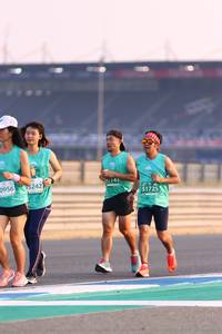 BIB: 0956, 3242, 51725
                            <button type="button" onclick="openModal(10534078)" class="btn btn-primary btn-sm float-right btn-popup" data-toggle="modal" data-target=".modal-high-quality">
                        <i class="fas fa-shopping-cart"></i> Add to Cart
                    </button>
                                            <button type="button" onclick="isThisMe(10534078, true)" class="btn btn-success btn-sm float-right btn-popup btn-isme hidden" data-toggle="tooltip" data-placement="bottom" title="นี่คือรูปของคุณใช่ไหม คลิกที่นี่เพื่อเอาเข้าอัลบั้ม">
                        <i class="fas fa-plus"></i> Add to album
                    </button>
                    <button type="button" onclick="isThisMe(10534078, false)" class="btn btn-warning btn-sm float-right btn-popup btn-isnotme hidden">
                        <i class="fas fa-ban"></i> Remove from album
                    </button>