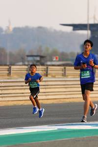 BIB: 52009, 70295
                            <button type="button" onclick="openModal(10527583)" class="btn btn-primary btn-sm float-right btn-popup" data-toggle="modal" data-target=".modal-high-quality">
                        <i class="fas fa-shopping-cart"></i> Add to Cart
                    </button>
                                            <button type="button" onclick="isThisMe(10527583, true)" class="btn btn-success btn-sm float-right btn-popup btn-isme hidden" data-toggle="tooltip" data-placement="bottom" title="นี่คือรูปของคุณใช่ไหม คลิกที่นี่เพื่อเอาเข้าอัลบั้ม">
                        <i class="fas fa-plus"></i> Add to album
                    </button>
                    <button type="button" onclick="isThisMe(10527583, false)" class="btn btn-warning btn-sm float-right btn-popup btn-isnotme hidden">
                        <i class="fas fa-ban"></i> Remove from album
                    </button>